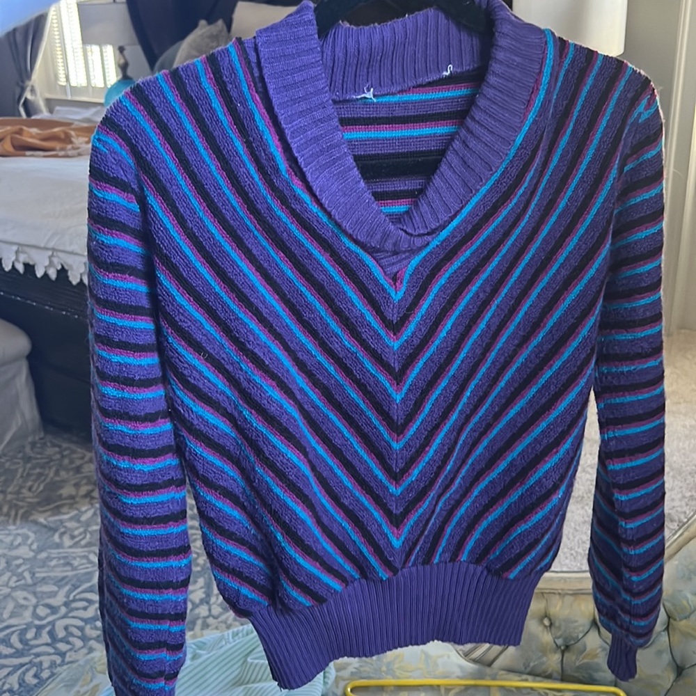 Cute vintage sweater
